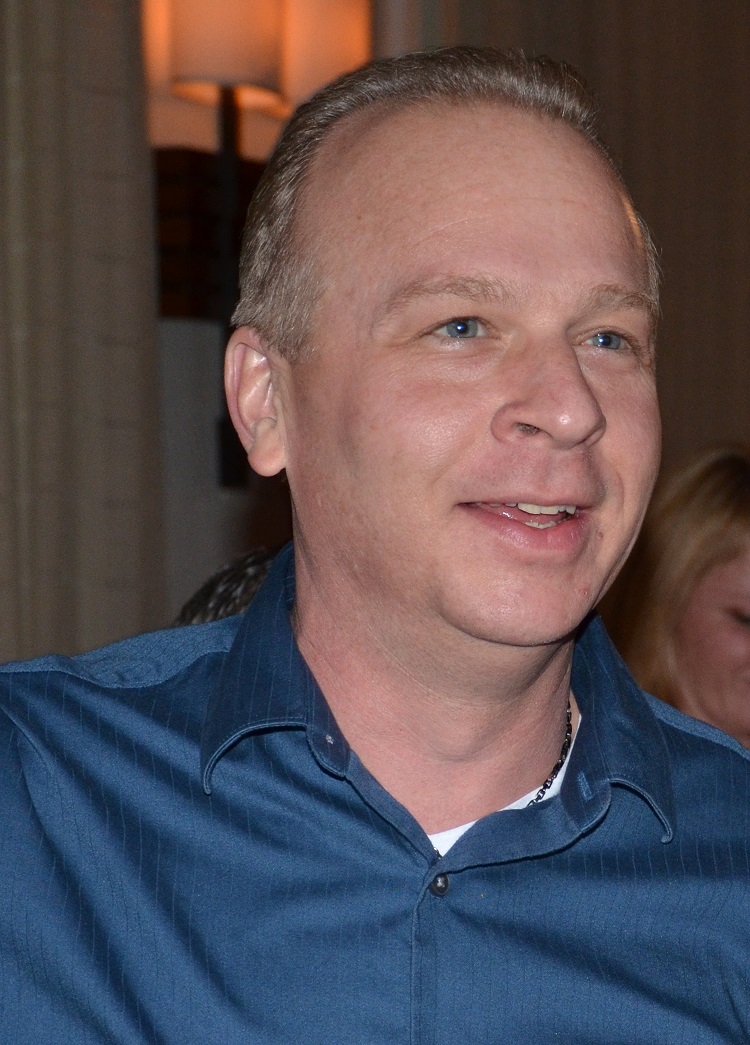 Mike Lewis.jpg